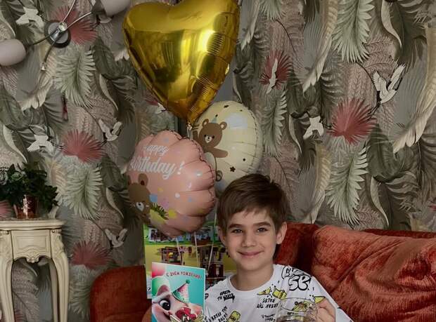 Певица Натали показала фото с дня рождения младшего сына