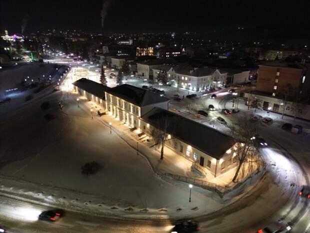 В Мамадыше архитектурной подсветкой оснастили здание ратуши XIX века