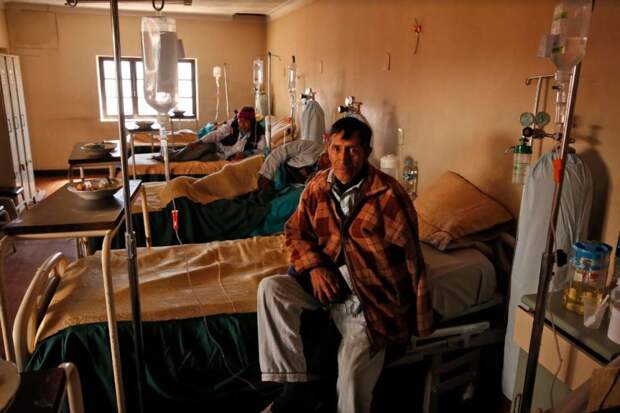 Пациенты с силикозом, получающие лечение в больнице Потоси.