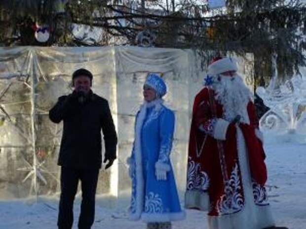 В Невьянске открыли ледовый городок