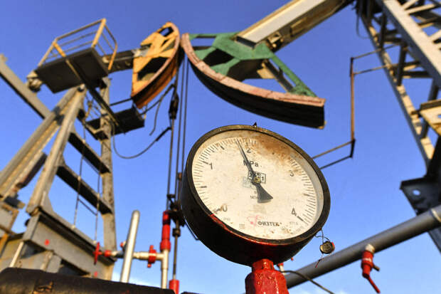 Песков: без большого объема нефти из РФ стабилизация мирового рынка невозможна