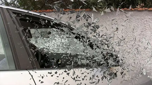 ДТП с шестью легковушками и фурой парализовало движение в центре Смоленска