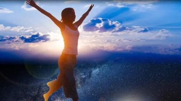 Не нужно бояться четвертого и пятого измерений. Они являются просто усовершенствованными версиями нас самих