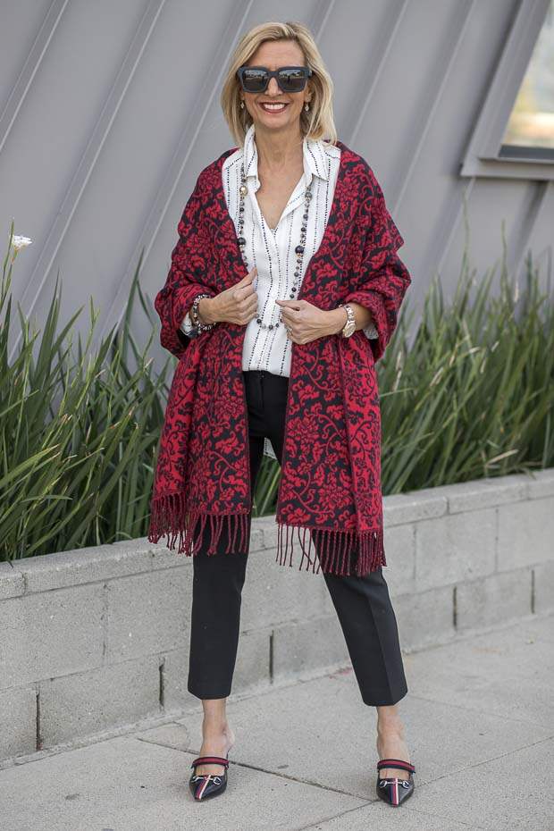 reversible red black jacquard shawl for women
