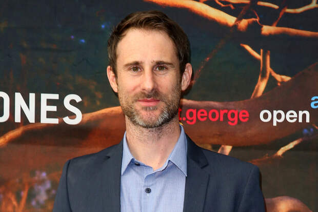 В Австралии писателя Сильви арестовали за хранение и распространение детского порно