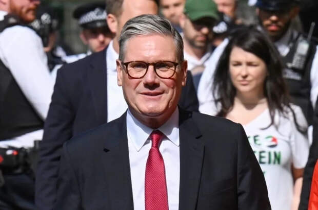 «Ложь за ложью»: британского премьера Стармера обвинили в систематическом обмане