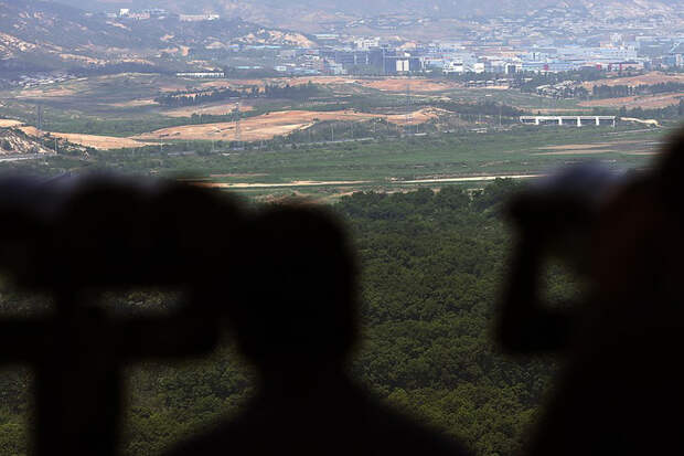 Военные КНДР перешли границу с Южной Кореей и вернулись после выстрелов