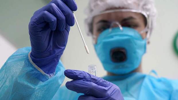 Роспотребнадзор выявил в России новый вариант коронавируса FLiRT