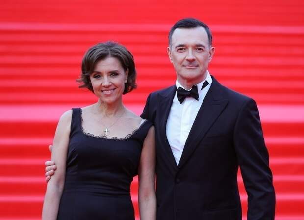 Алферова намекнула на ошибки в браке с Бероевым: «Я растворялась»