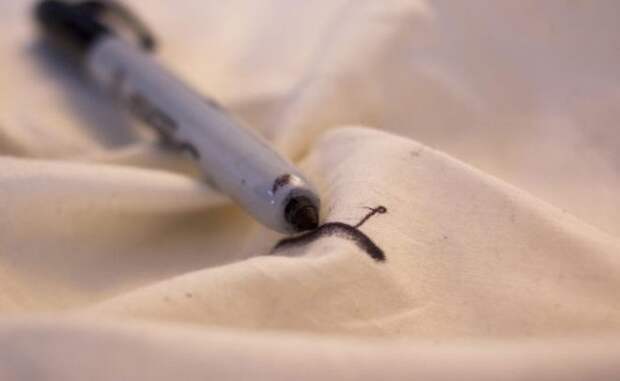 Как отстирать фломастер с одежды