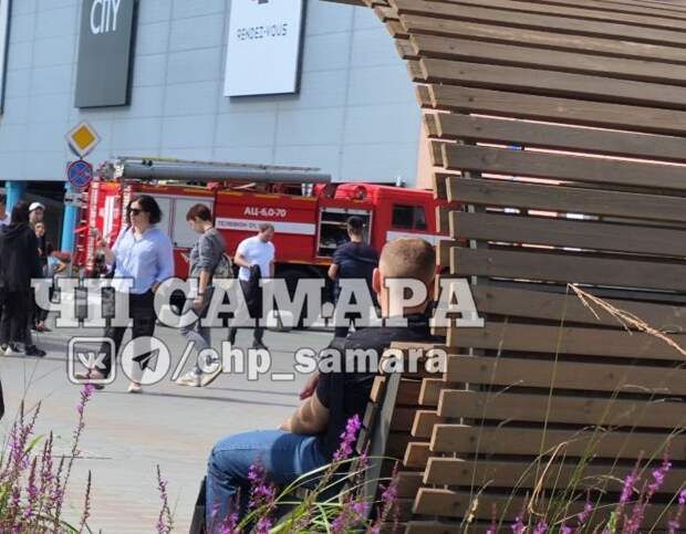 1500 человек эвакуировали из ТЦ «Мега» в Самаре из-за сработавшей сигнализации