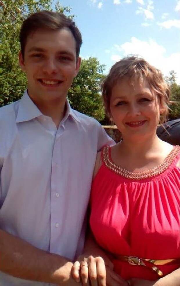 Свадьба года: 23-летний сибиряк без памяти влюбился в 38-летнюю маму 11 детей отношения, свадьба