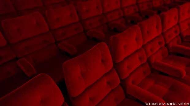 Кресла в кинотеатре (фото из архива) 