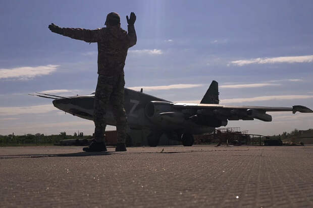 Штурмовики Су-25 ВКС России уничтожили опорный пункт ВСУ в зоне ответственности группировки войск «Центр»