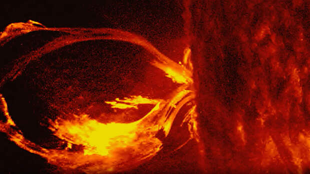 Ученые выявили мощную вспышку на Солнце