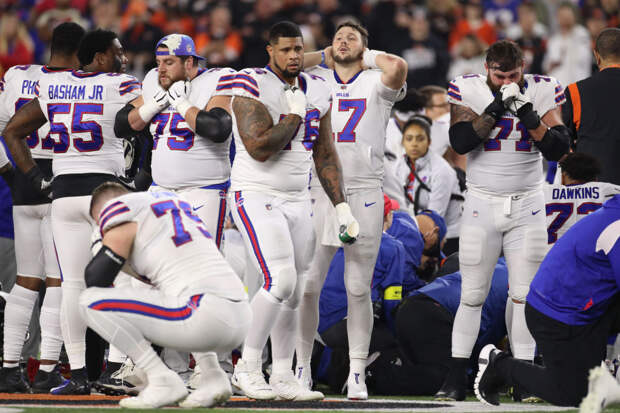 Buffalo Bills on the field reacting