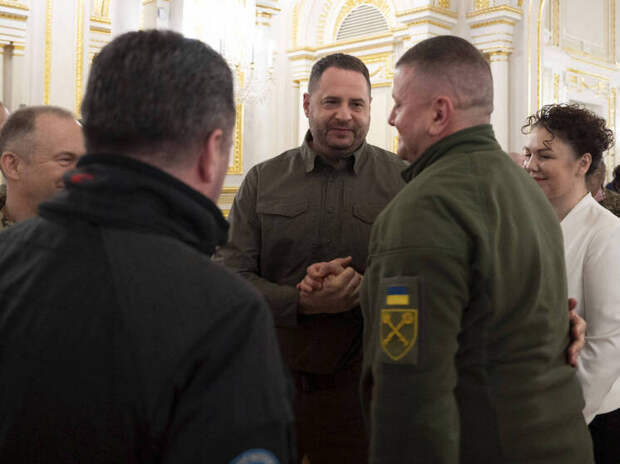 Раскрыты доходы Ермака при увольнении