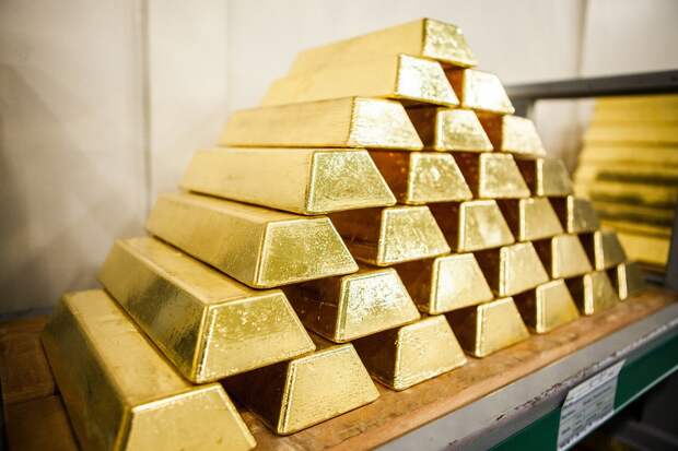 Поставки золота из России в Швейцарию резко сократились
