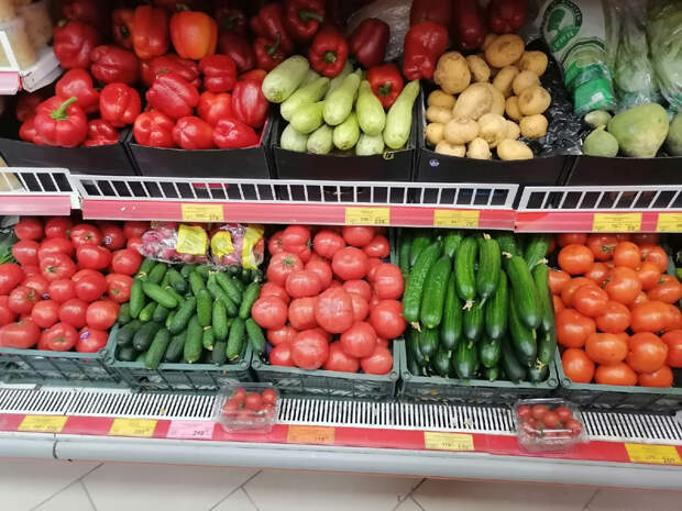 Огурцы по цене мяса: овощ подорожал на 111% за три месяца