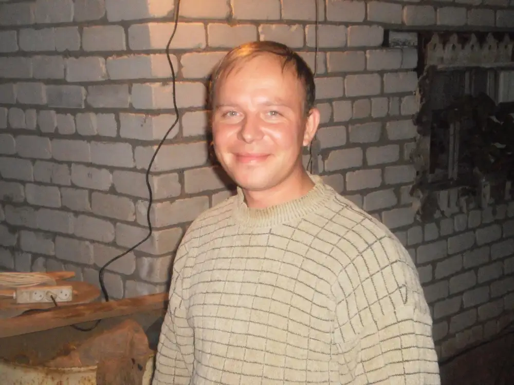 Олег угольников брат игоря угольникова. Пермь угольников максим борисович. Олег угольников астроном. Артём угольников. Угольников пермь.