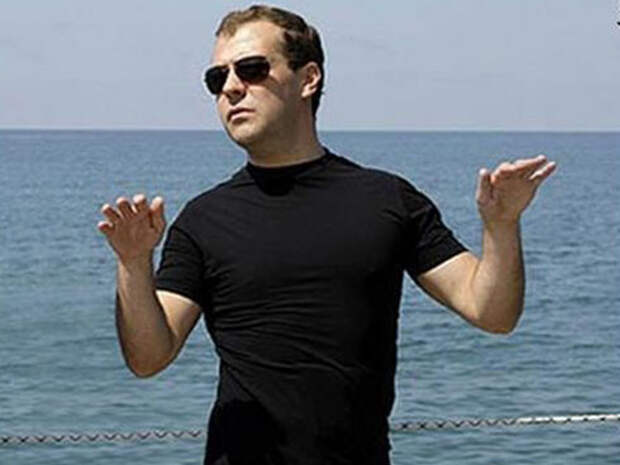 Митя-премьер обзаводится личным охраняемым пляжем в Сочи