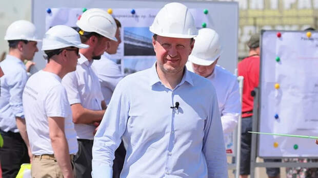 Виктор Томенко проверил работы по реконструкции моста на Новом рынке
