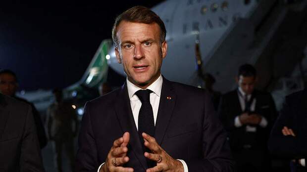 Филиппо предрек негативную реакцию Макрона на встречу Путина и Трампа