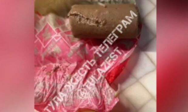 Туляки купили конфеты с червяками в магазине «Верный»