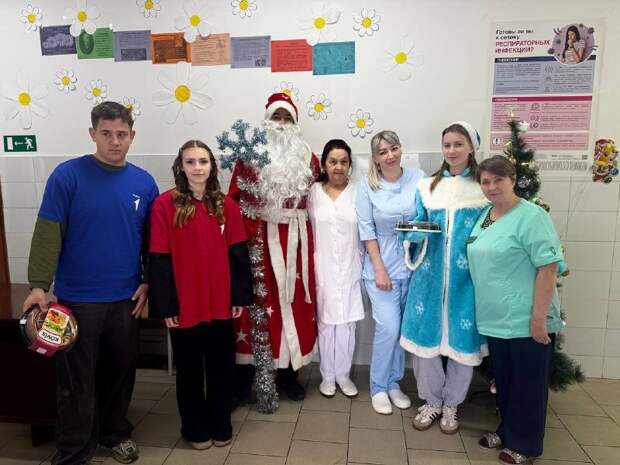 "Первые" Гиагинского района участвуют в акции "Российский детский Дед Мороз"