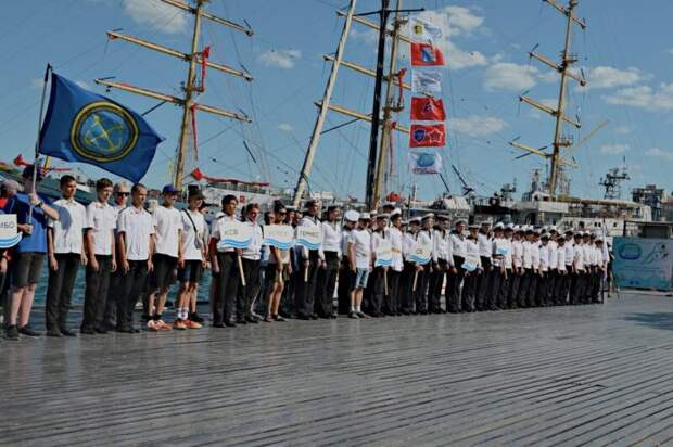 В Севастополе стартовал яхтенный поход «Паруса памяти Черного моря»