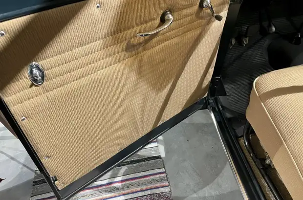 Этот кабриолет «Москвич» продают за 8 миллионов рублей. И вот почему