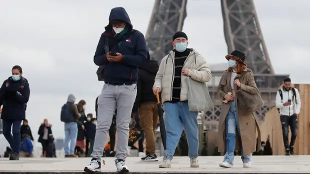 Во Франции зафиксировали самый высокий с прошлого года прирост случаев COVID-19