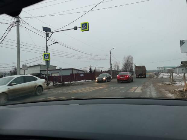 ГИБДД устанавливает личность водителя, проехавшего ребёнку по ноге в Рязани