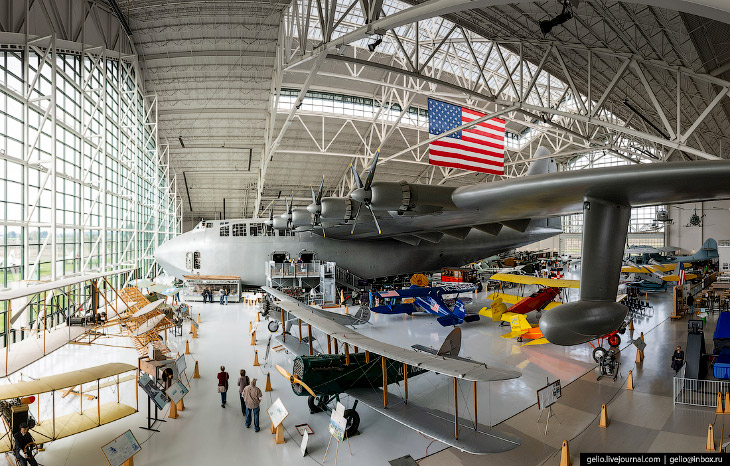 Hughes H-4 Hercules — самый большой в мире гидросамолёт