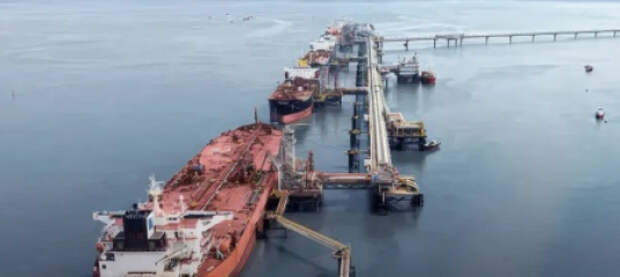 Индия возобновила закупки российской нефти на фоне конфликта на Ближнем Востоке