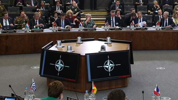 Лидеры стран НАТО призвали Россию исключить США и Чехию из списка "недружественных стран"