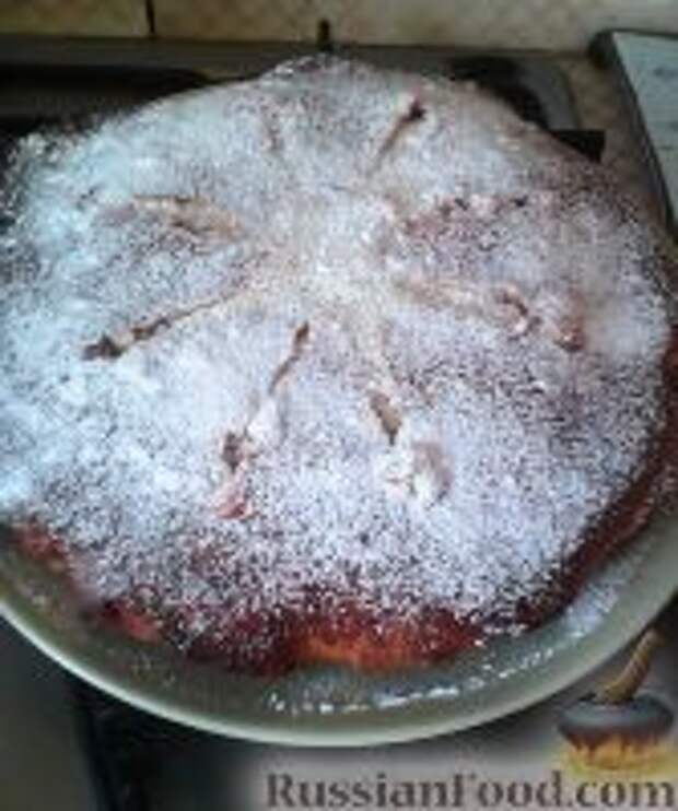 Фото к рецепту: Пирог сметанный домашний