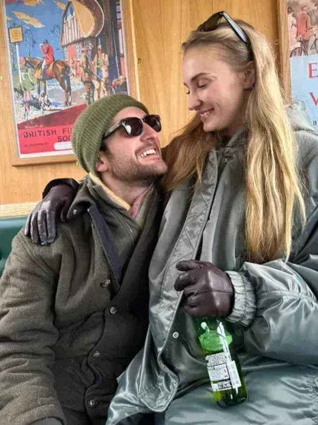Софи Тёрнер и Перегрин Пирсон