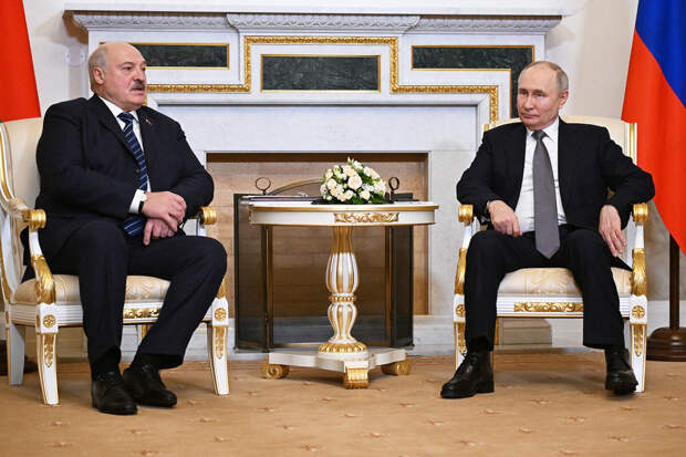 Путин и Лукашенко обсудили совместную работу за рубежом