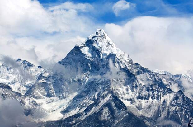 Goran Kropp Rode His Bike 8,000 Miles To Mt. Everest And Hiked It Solo