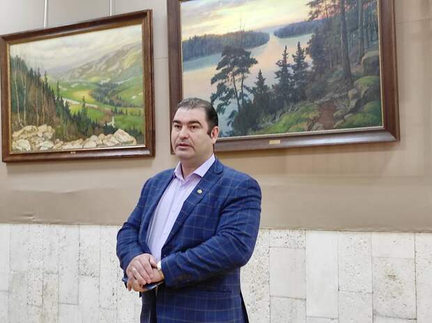 Участники Семинара руководителей Региональных отделений РВИО посетили выставку Александра Шилова