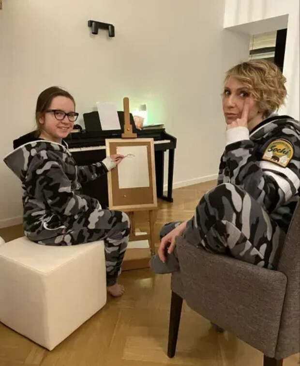 Яна Чурикова с дочерью