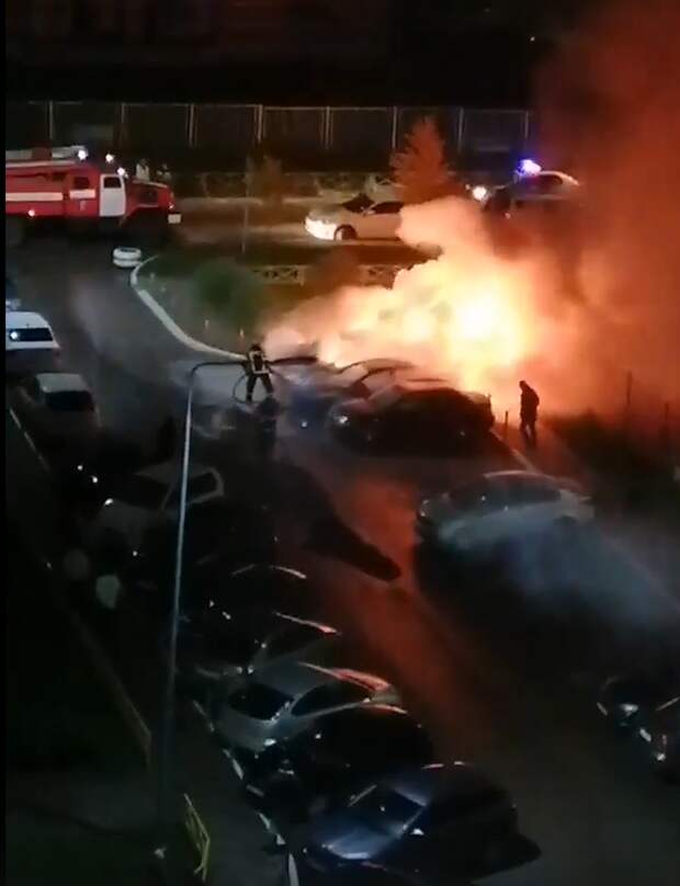Ночью в Твери горели три автомобиля
