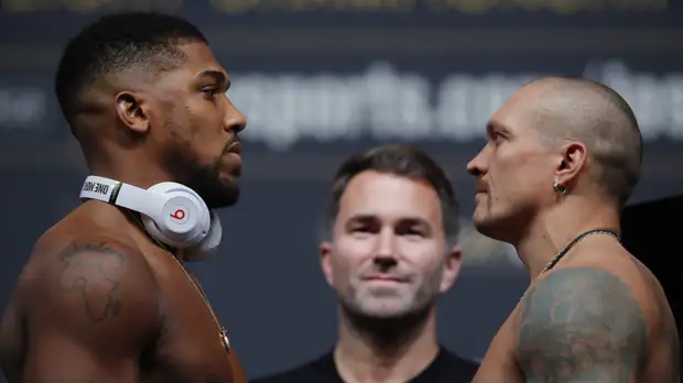 Немков назвал равными шансы Джошуа и Усика на победу в бою