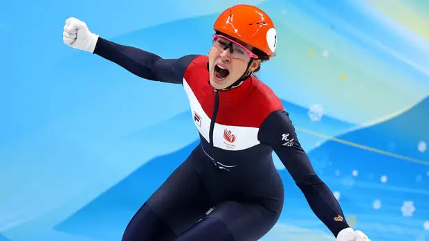 Нидерландка Схюлтинг выиграла золотую медаль по шорт-треку на дистанции 1000 м