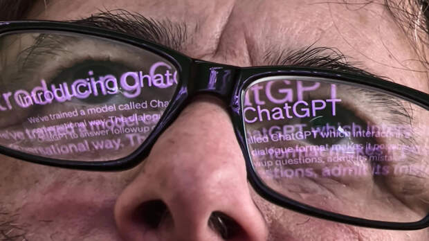 Россиянам назвали данные, которые не стоит передавать ИИ