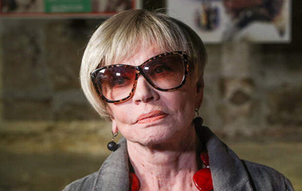 Вера Алентова оставила очень скромное наследство. Кому достанутся две старенькие машины и полквартиры?