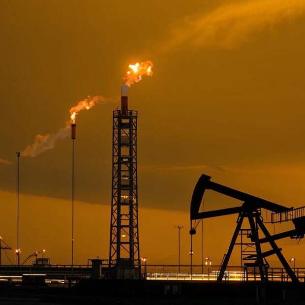 Цены на российский газ зависят от глобальных цен на нефть и газ, указал эксперт