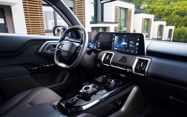 В России появился богато оснащенный кроссовер Toyota дешевле китайских аналогов