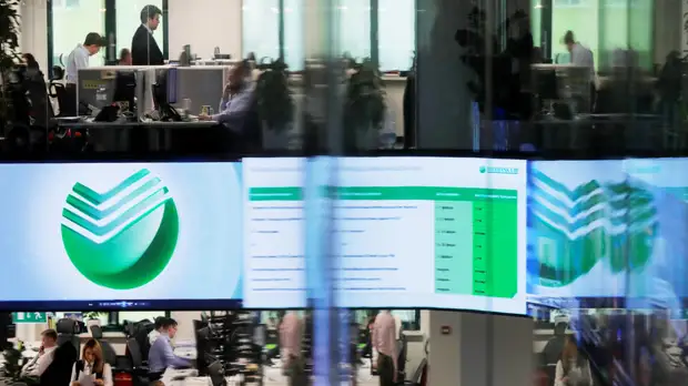 Плавная передача: правительство одобрило законопроект о покупке акций Сбербанка у ЦБ